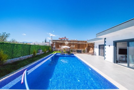 Villa İron Çavdır