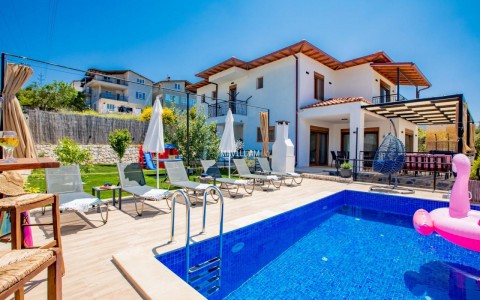 Villa  Daphne