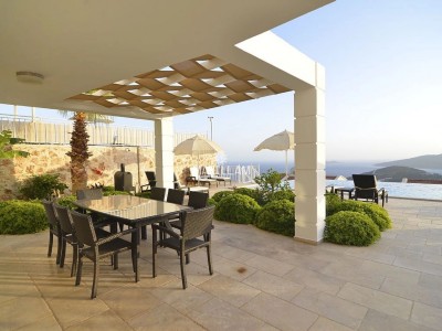 Villa Falcon Lodge