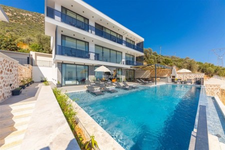 Villa Falcon Royal