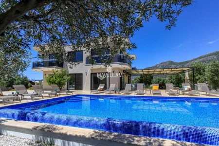 Villa Aristos