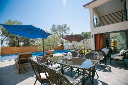 Villa Halfmoon 2