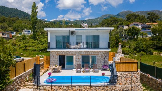 Villa Petek 2