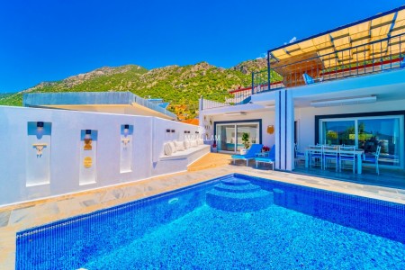 Villa Charm