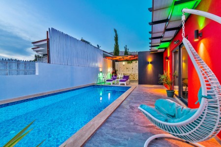 Villa Gece Üzümlü