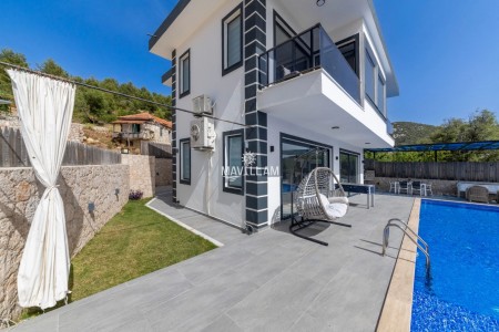 Villa Pilot