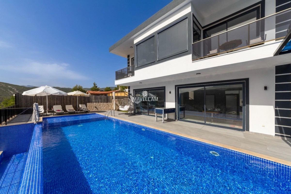 Villa Pilot